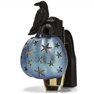 Bath and Body Works Spooky Pumpkin Raven Nightlight Wallflower Plug In NWT